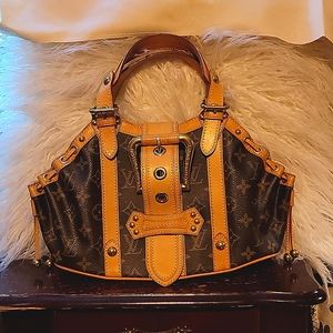 💕 Authentic Louis Vuitton💕 Theda PM.